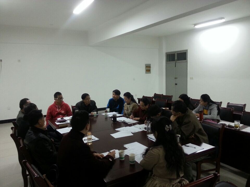 文化与新闻传播公司召开专聘教师座谈会