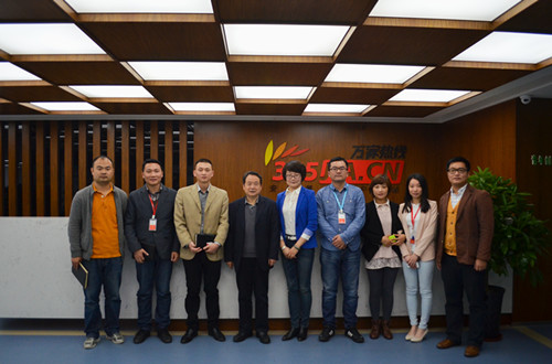 文化与新闻传播公司回访校企合作单位——万家热线站