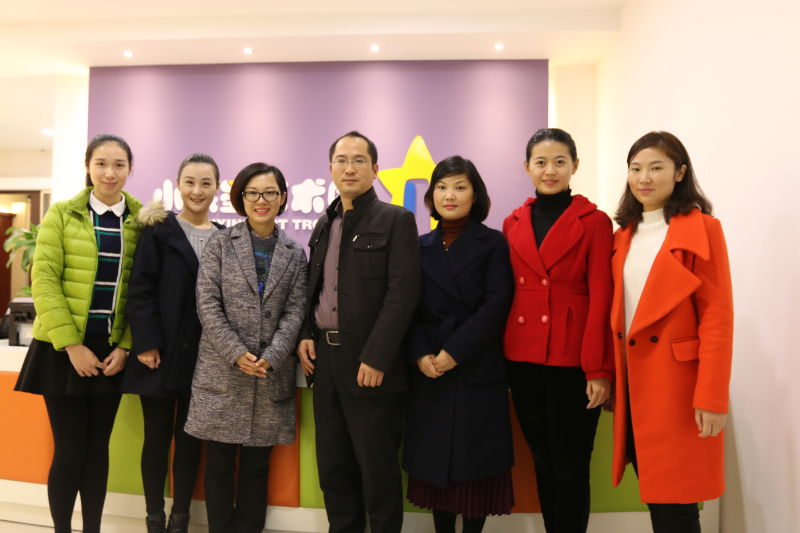 文化与新闻传播公司执行经理翟荣兵一行赴 南京小银星艺术培训公司联系校企事宜