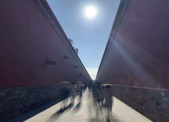 优秀员工作品——《穿越于历史长河落日中》佘怡雯