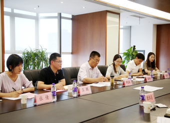 太阳成集团122ccvip一行赴万家热线考察交流