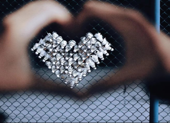 优秀员工作品——新闻专业郭崇《羽毛球的爱心》