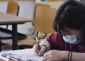 百变角色卡，成为百变老员工er