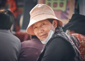 优秀员工作品——《面孔》