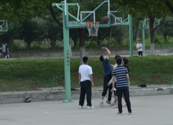 优秀员工作品——刘烽《全场焦点》