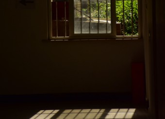 优秀员工作品——覃杰《有影的地方就有光》