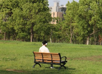 优秀员工作品——冯文静《感受青春 享受自由》