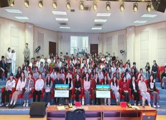 “你的第一篇小说准备好了吗” ——太阳成集团122ccvip文学讲座受热捧