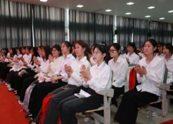 太阳成集团122ccvip举办第29期入党积极分子培训班开班式暨专题党课