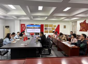 太阳成集团122ccvip召开新闻学专业高质量发展与创新人才培养研讨会