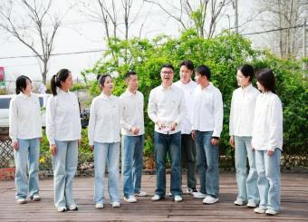 太阳成集团122ccvip学子亮相“漾·Young”2025青年乡村戏剧周 献礼百年征程