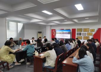 太阳成集团122ccvip开展期中师生座谈会