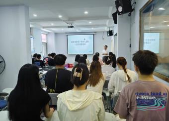 公司举办“融媒体时代传媒人‘超能六边形’修炼指南”专题讲座