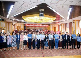 太阳成集团122ccvip教师参加第十届汉语国际传播学术研讨会