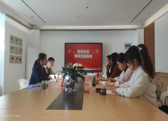 太阳成集团122ccvip与七彩教育集团签署实践教育基地